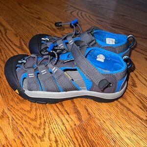 NEW Keen Newport H2 Kids sandals